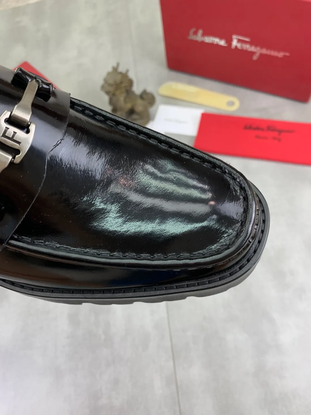 Men's Men's Shoes 💰P480💰[New Style] Water-dyed Niuli 🆘[Salvatore Ferragamo] Ferragamo's latest casual business leather shoes for men! Listed simultaneously! The fabric is made of specially imported original calfskin, and the interior is made of imported water-dyed cowhide. It is absolutely luxurious and leads the fashion trend. Matching code: 38-44 (45 and 46 can be customized) Multiple colors available